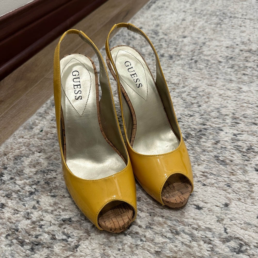 SEXY Guess Yellow Stiletto Heels Peep Toe - Picture 2 of 9